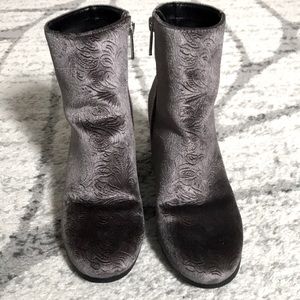indigo rd. Velvet Paisley Print Booties